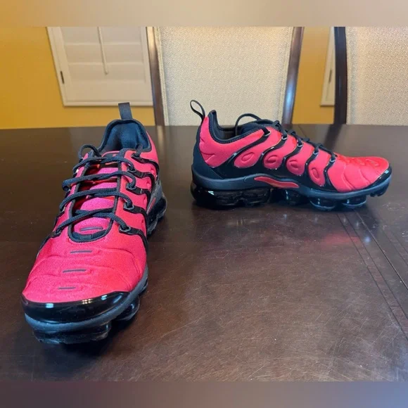 New Nike Air VaporMax University Red Black Sneakers Shoes Size US 11.5 - Picture 5 of 11